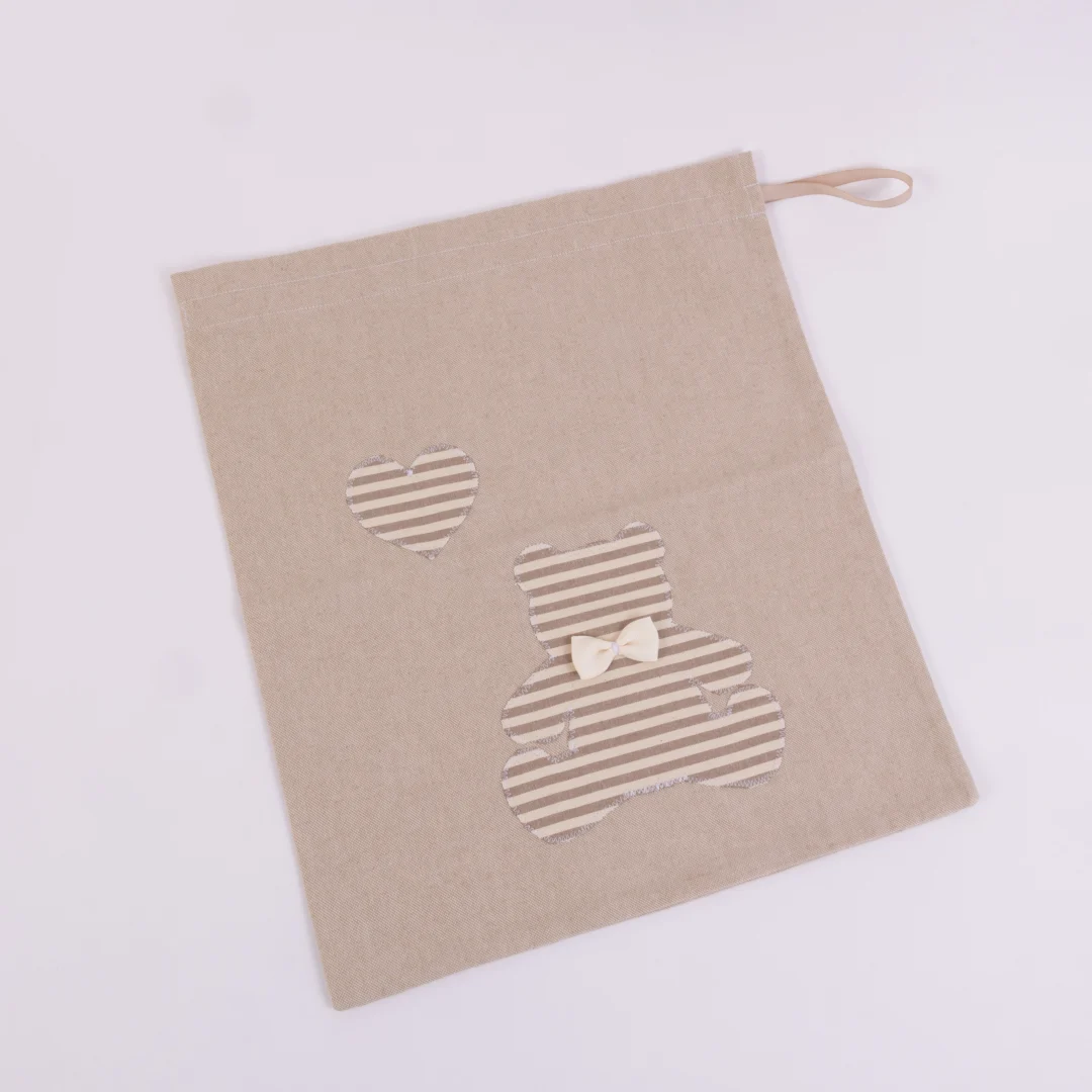 Sacchetto Portabiancheria ecrù con orsetto neutro Sacchetto Portabiancheria ecrù con orsetto neutro