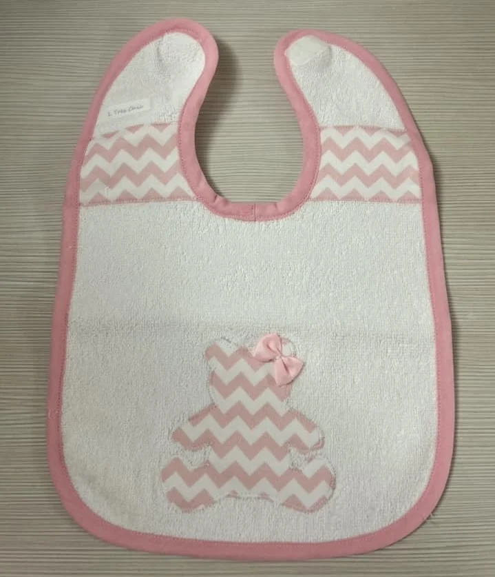 Bavaglino Pappa orsetto rosa a zig zag Bavaglino Pappa orsetto rosa a zig zag