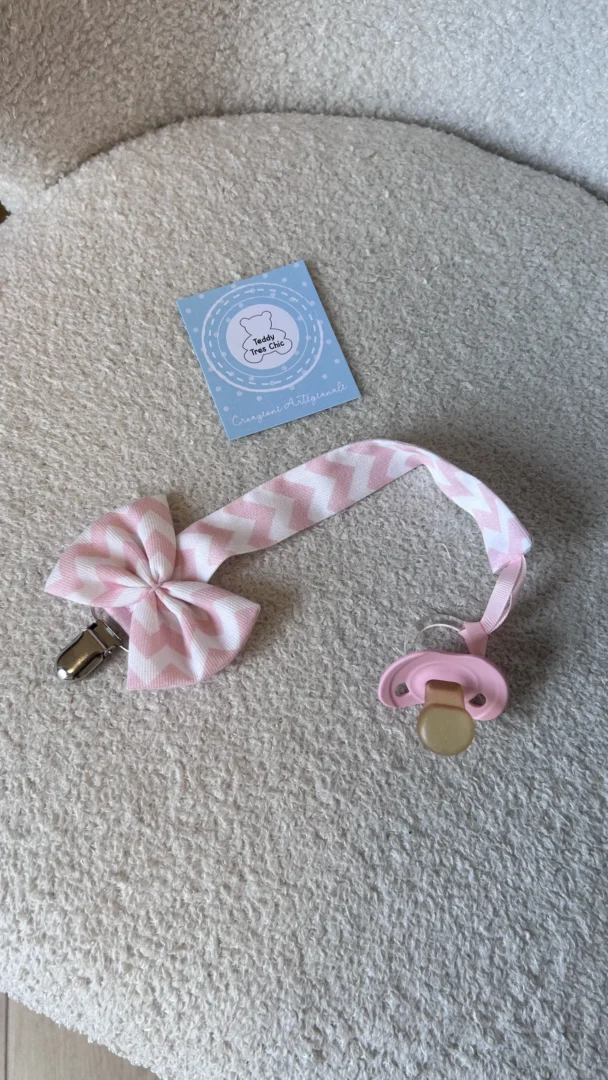 Catenella Portaciuccio a zig zag rosa Catenella Portaciuccio a zig zag rosa - immagine 2