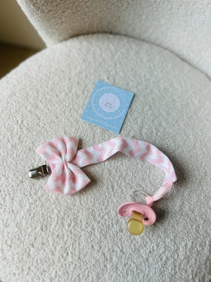 Catenella Portaciuccio a zig zag rosa Catenella Portaciuccio a zig zag rosa