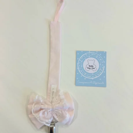 Catenella Portaciuccio rosa con fiocco pizzo