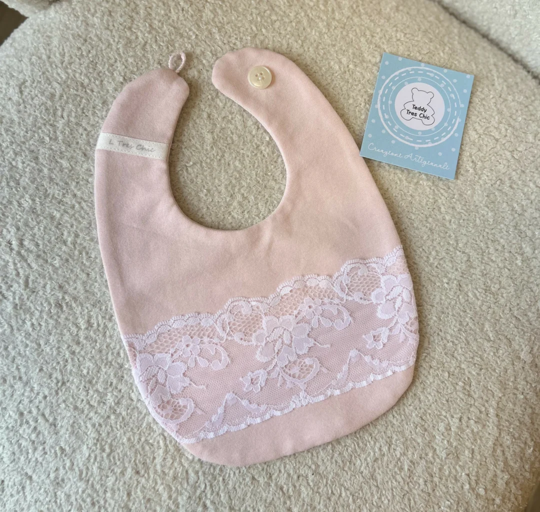 Catenella Portaciuccio rosa di pizzo + Bavetta Catenella Portaciuccio rosa di pizzo + Bavetta - immagine 3