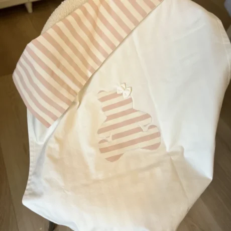 Copertina duble-face panna e rosa a righe