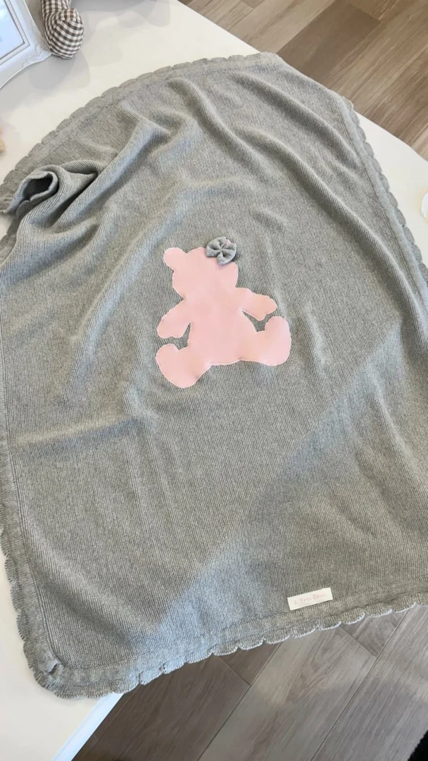 Copertina di filo di cotone orsetto rosa Copertina di filo di cotone orsetto rosa